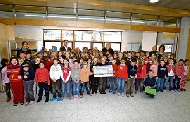Ringhoffer donates to school in Kohlberg