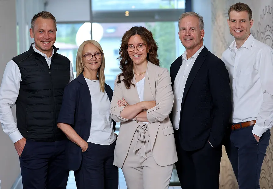 Marco Klappenecker, Nina Ringhoffer, Christian Jaissle, Petra Ringhoffer, and Hans Ringhoffer are smiling together at the camera